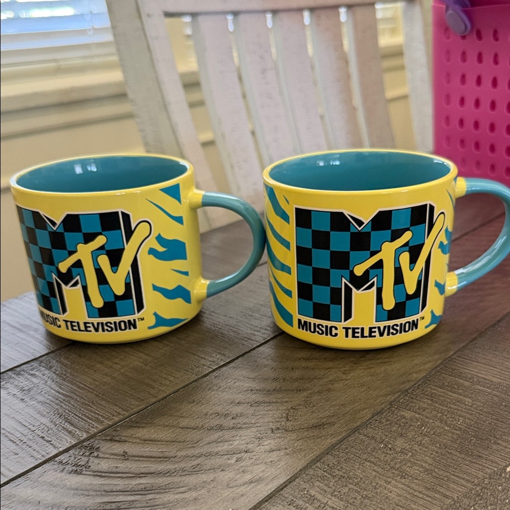 Taza coleccionable de MTV